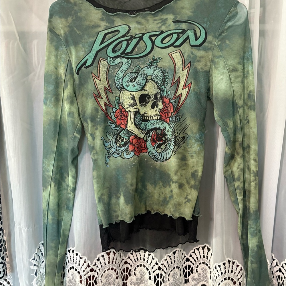 Green and Black Graphic Long Sleeve Tee